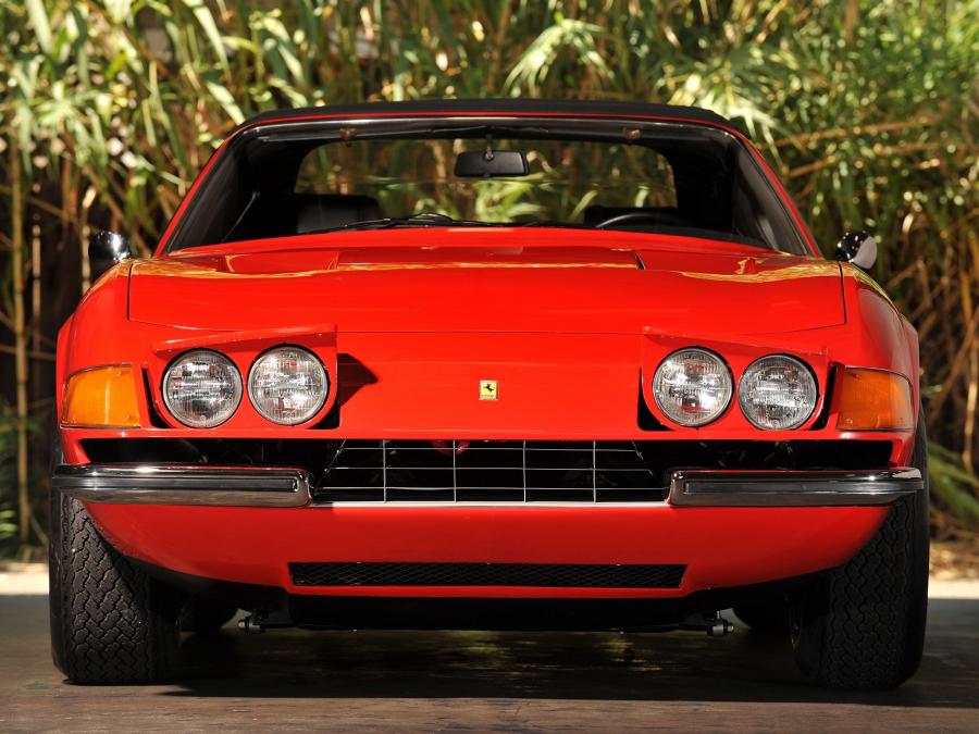  Ferrari 365 GTS/4 Daytona 1971 года  (фото 22 из 32)